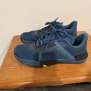 Under Armour Tribase Reign 4 size 10